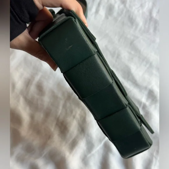 Bottega Veneta Cassette Intrecciato Crossbody Bag Rainforest Green Authentic